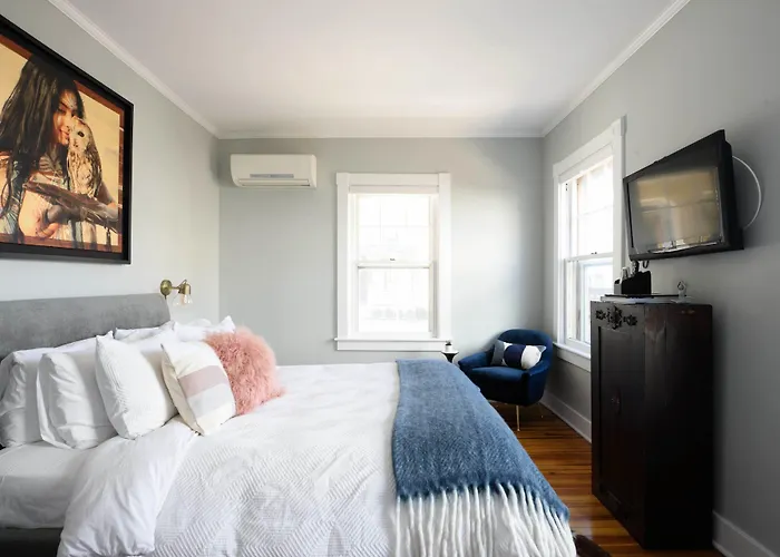 Nest Hudson