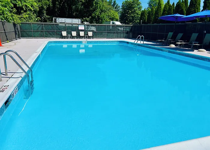 Comfort Inn & Suites Danbury-Bethel